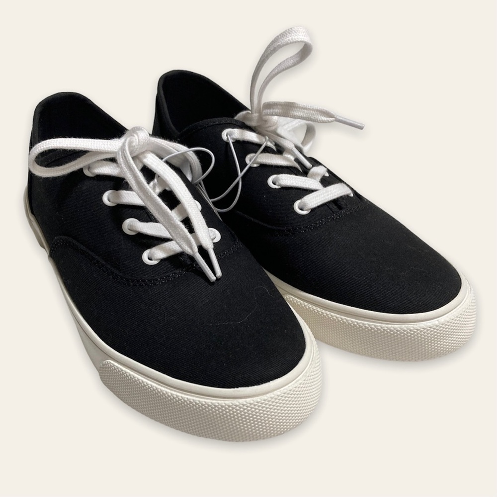 NWT Old Navy Twill Lace-Up Black Sneakers